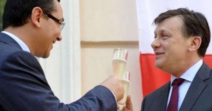 Liderii USL savurează victoria zdobitoare în alegeri