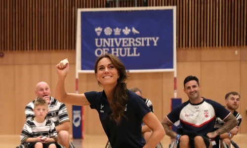 Kate Middleton a jucat rubgy în scaun cu rotile (6) jpg