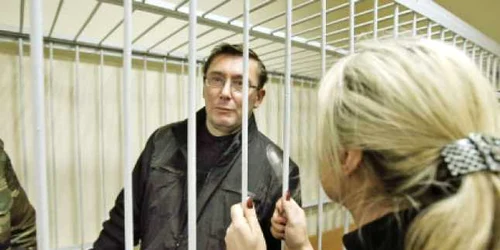 Iuri Luţenko, fostul ministru de Interne, este deja în închisoare