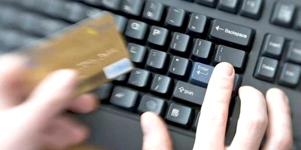 fraude cibernetice