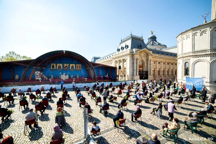 
    Duminica Floriilor la PatriarhieCredit Foto: Basilica.ro / Mircea Florescu  