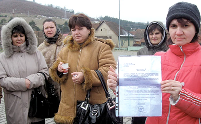 Confecţionerele sunt nemulţumite că au fost concediate fără drept de şomaj
