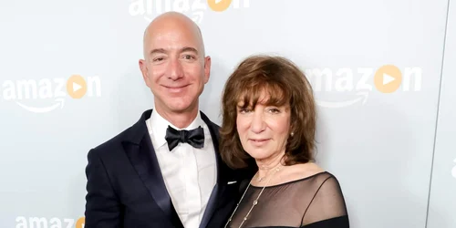 jeff bezos si mama lui foto X jpg