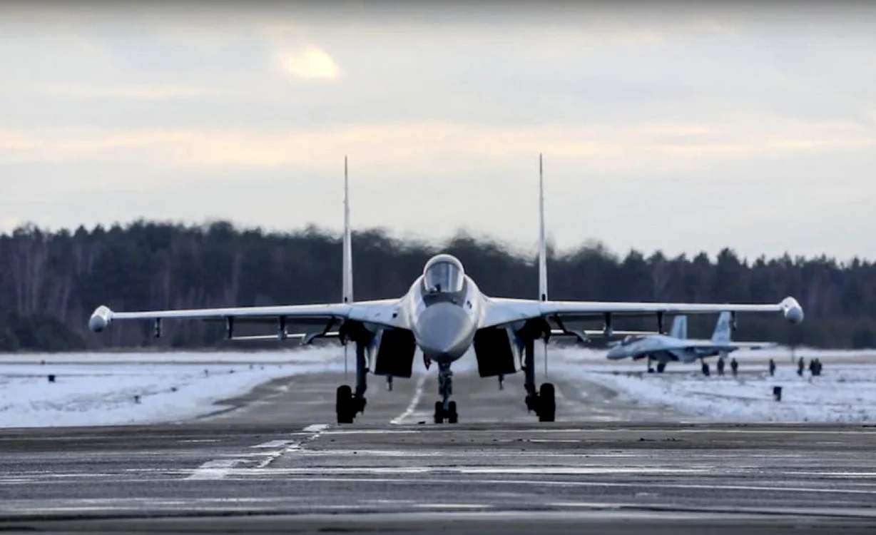 Avion rusesc Su-35S aterizat pe 27 ianuarie într-o bază militară din Belarus FOTO EPA-EFE