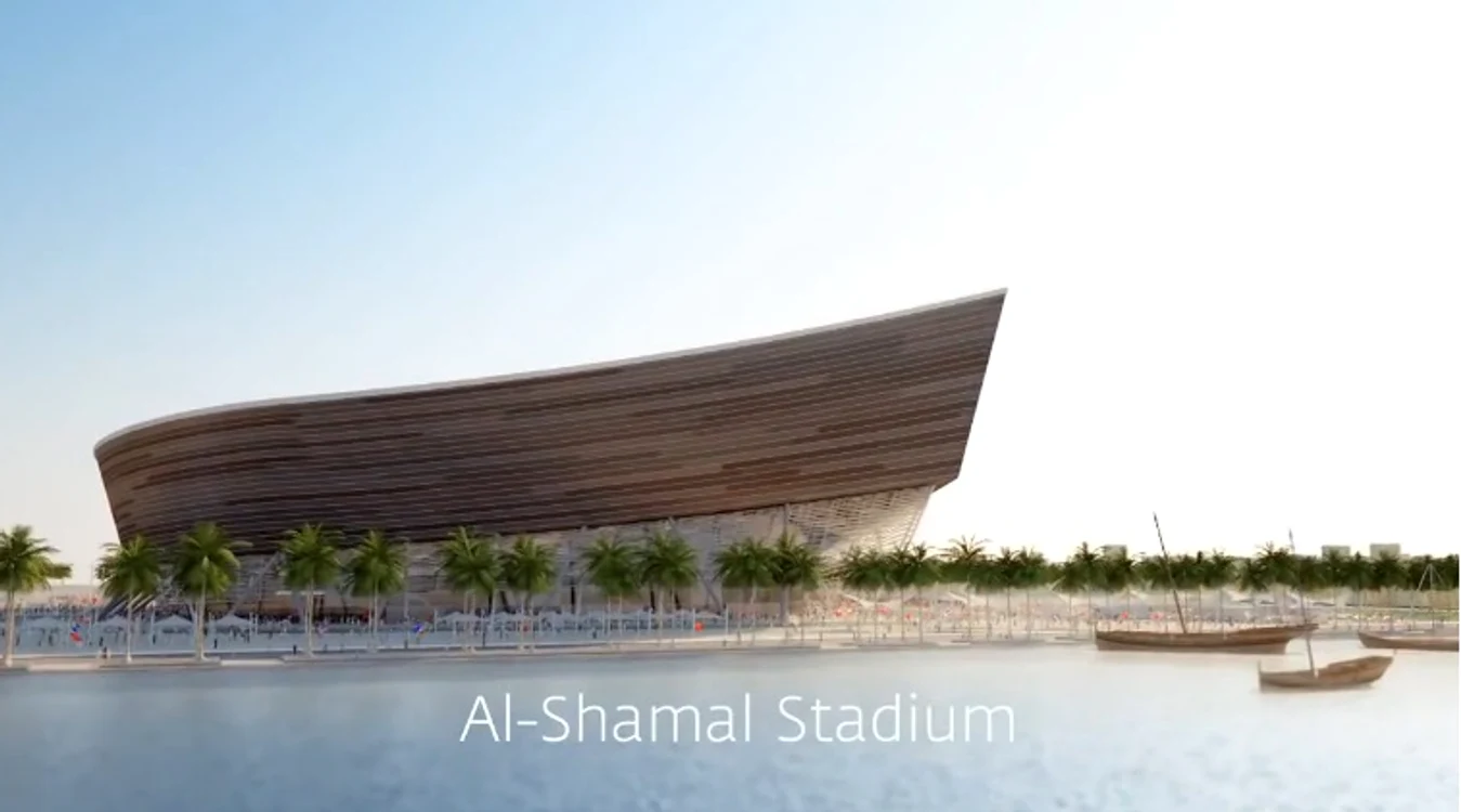 
    Al-Shamal Stadium are formă de barcă tradiţională de pescuit şi se poate ajunge la el doar cu taxiurile maritime  