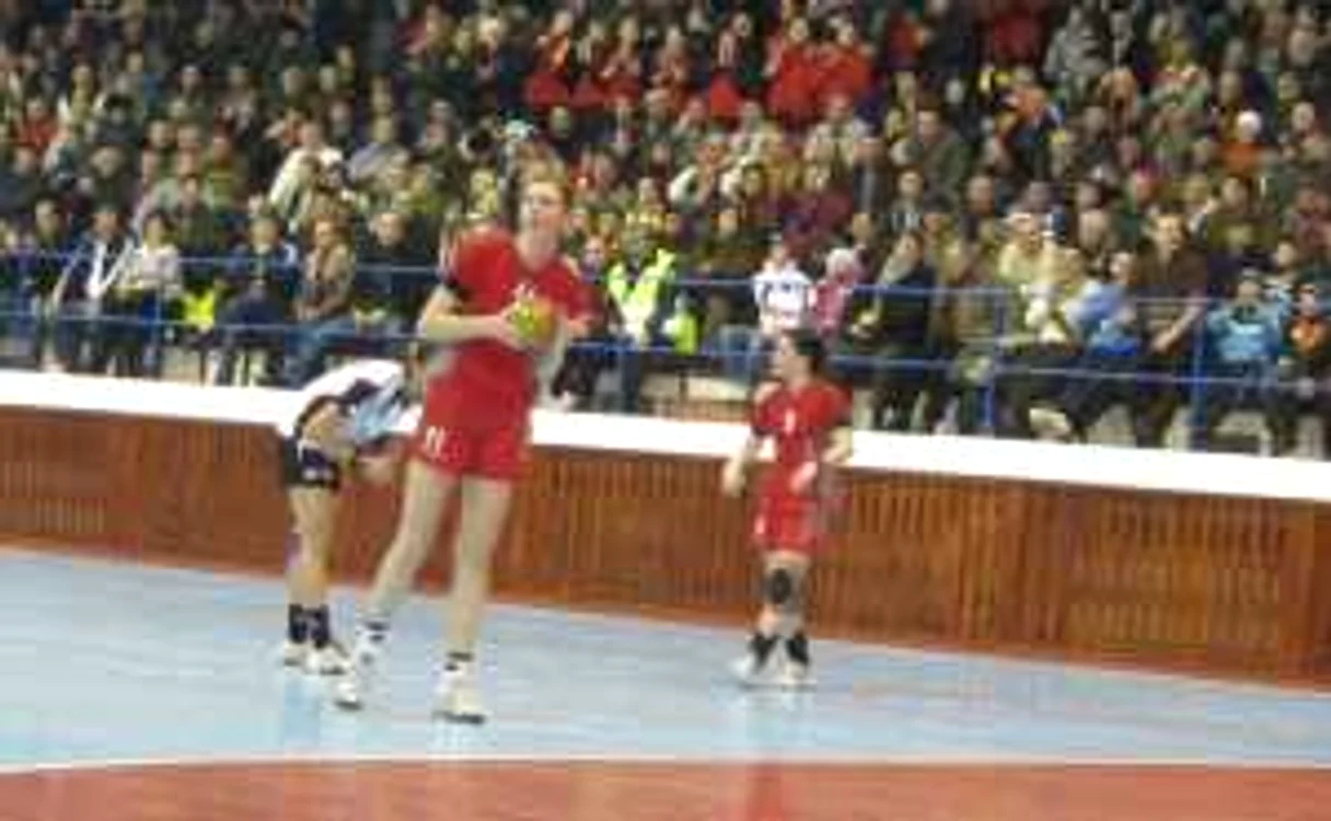 Katalin Jenöfi a marcat 12 goluri în meciul cu Oldenburg