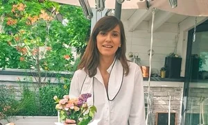 dana rogoz party special1 jpeg