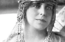 Regina Maria, suverana cea mai iubită de Armata Română jpeg