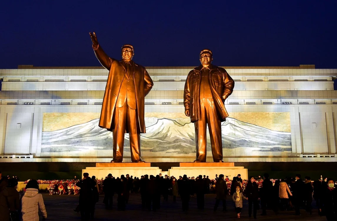 4 protest in coreea de nord kim jong un defaimat jignit de un mesaj graffiti fiu de catea 3 jpg jpeg