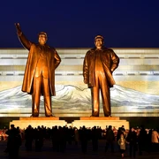 4 protest in coreea de nord kim jong un defaimat jignit de un mesaj graffiti fiu de catea 3 jpg jpeg