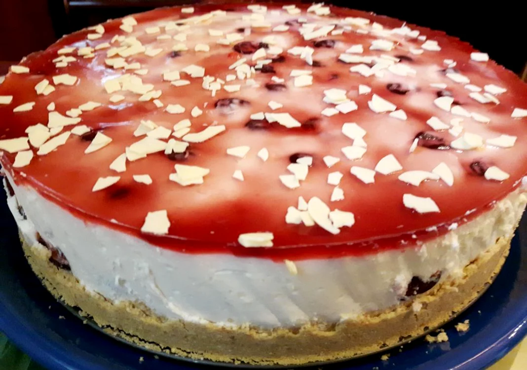 cheesecake cu visine si cirese jpeg
