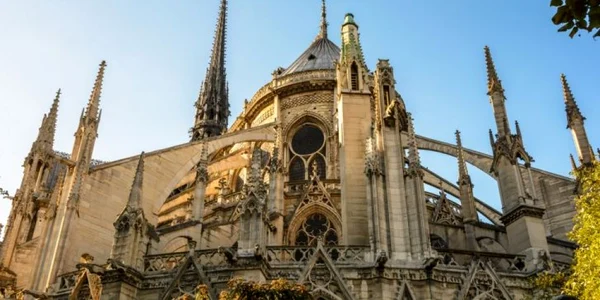 Notre Dame din Paris înainte de incendiul din aprilie 2019 Foto mentalfloss com 