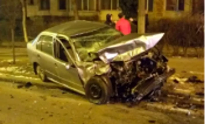 Accident grav la Constanţa maşină făcută praf Sursa SAJ 