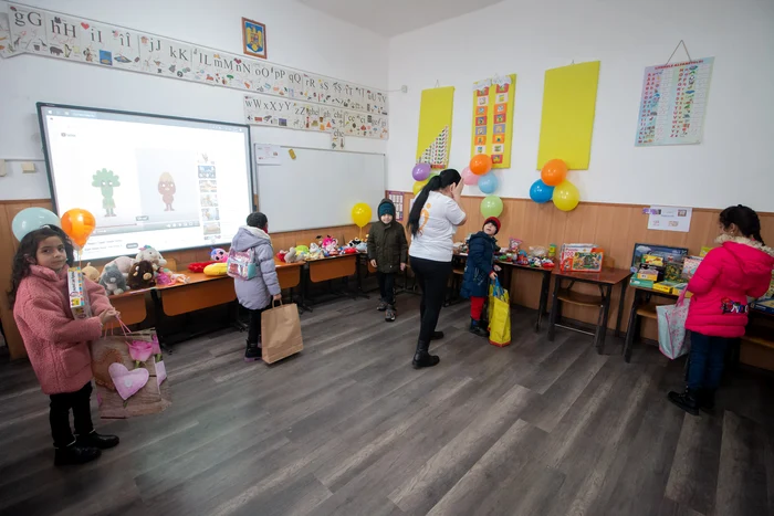 Magazinul clasei, ideea de succes care ține zeci de copii la școală FOTO Elza Fejer