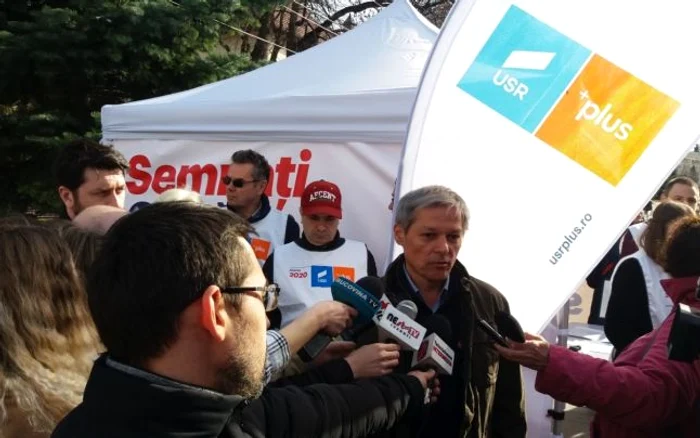 Dacian Cioloş, la Suceava. FOTO: Oana Şlemco