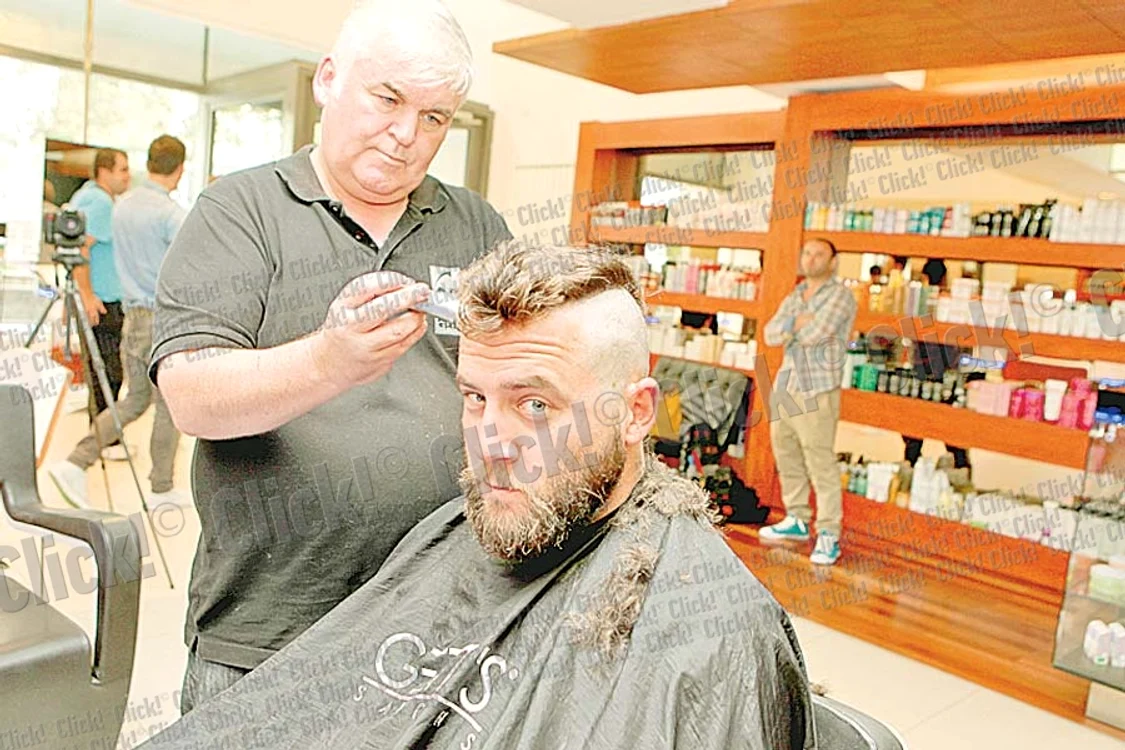 Aşa arăta Cosmin pe vremea când cânta cu Ca$$a Loco (FOTO: Click!)
