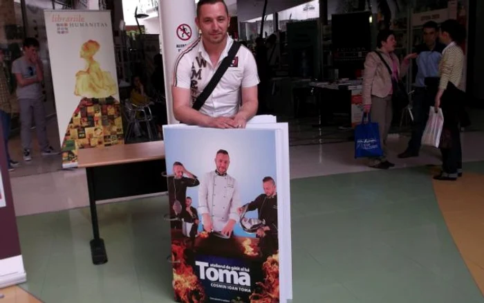 
    Cartea de bucate îl are ca autor pe Chef Cosmin Toma. (Foto: Dorin Timonea)  