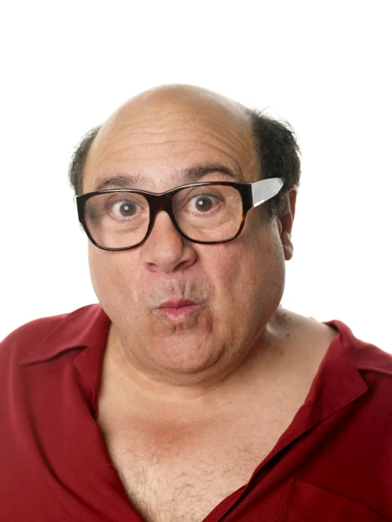 
    În prezent, DeVito joacă în serialul TV "It's Always Sunny in Philadelphia".  