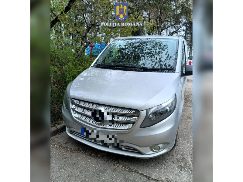 Autovehicul sustras din Marea Britanie, depistat tocmai în Neamţ. Se fac cercetări pentru tăinuire 