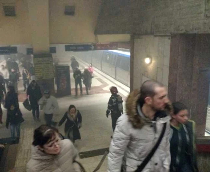 Probleme metrou Tineretului FOTO Razvan Baltaretu