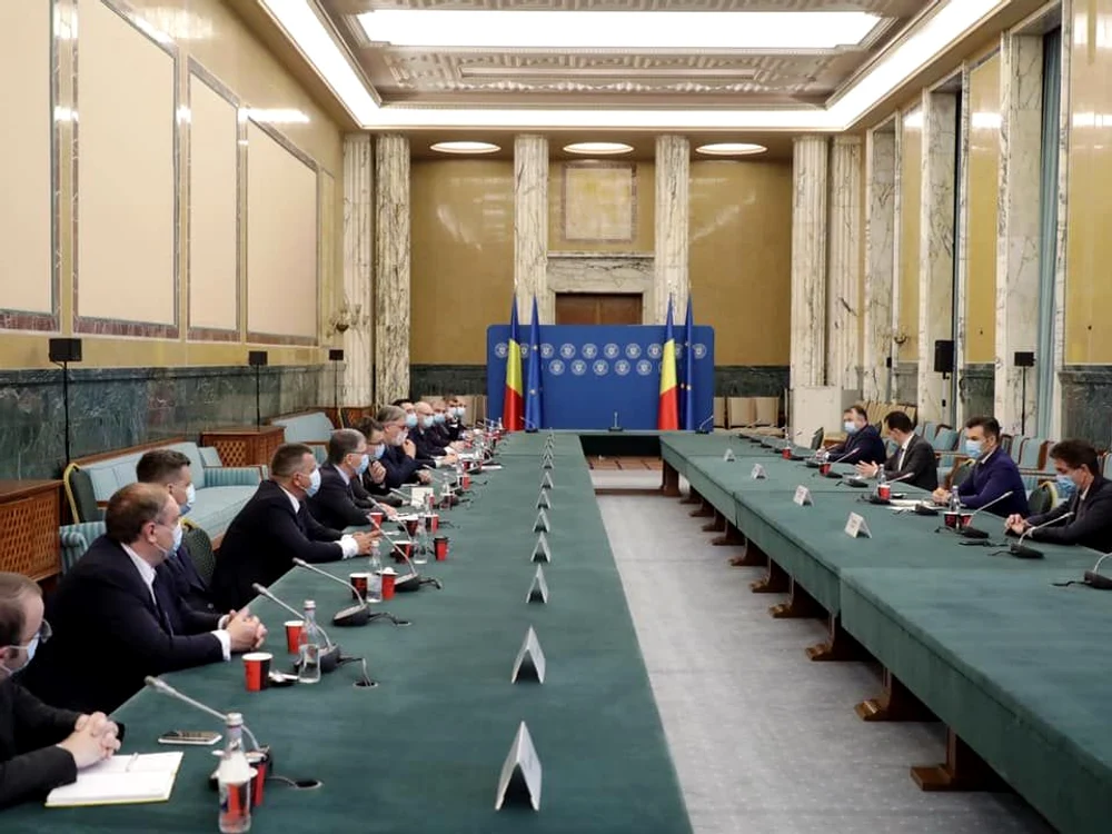 
    Ministerul Tineretului şi Sportului şi Ministerul Sănătăţii au stabilit regulile pentru desfăşurarea sporturilor individuale şi de echipăFoto:Facebook/MTS  
