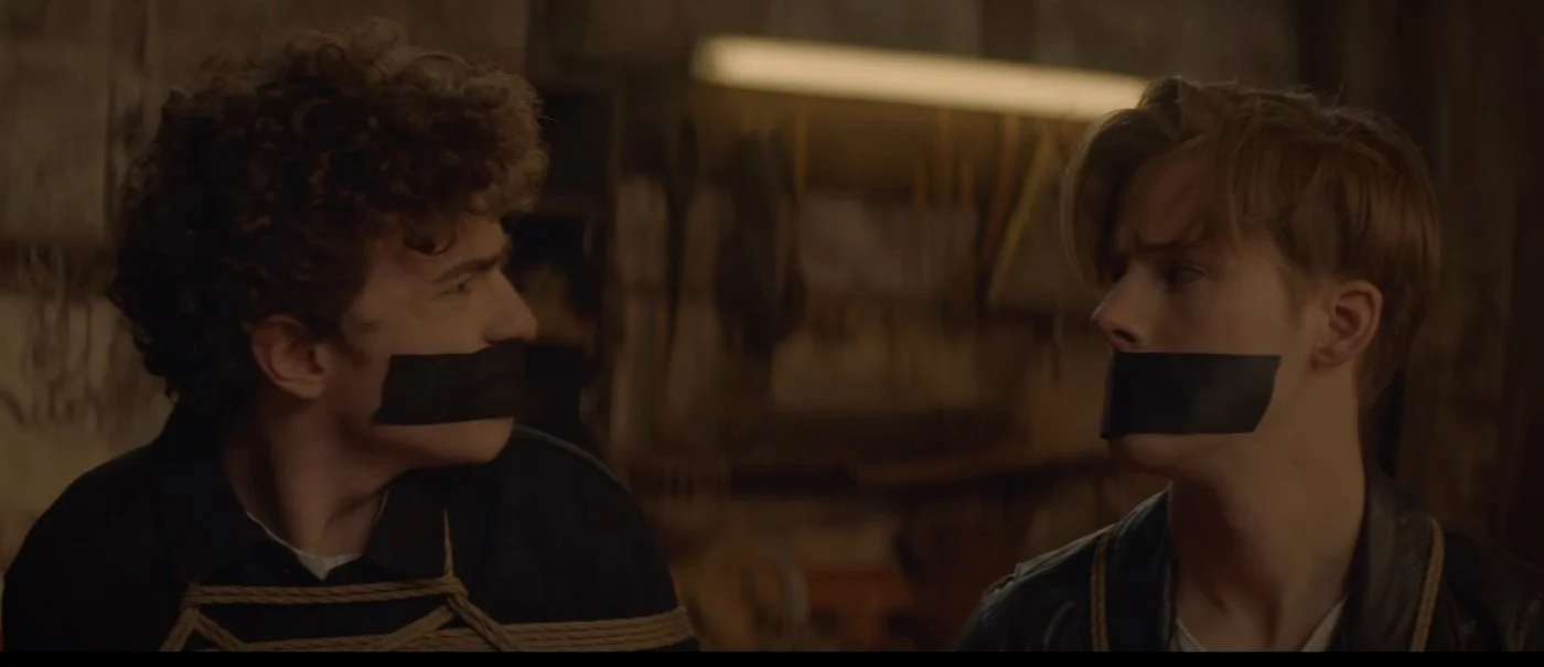 Spre diferenţă de media naţională, locuitorii din Bucureşti au căutat în ultimele şapte zile să afle cine sunt cei doi francezi din spatele piesei „Be mine“ FOTO captură videoclip