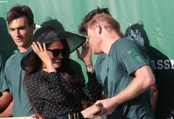 Meghan Markle şi Prinţul Harry foto: profimedia