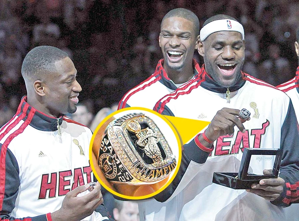 
    LeBron a primit  primul inel de  campion NBA  din carieră  