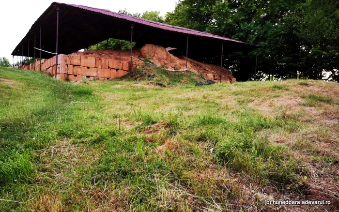 cetatea dacică costesti foto daniel guta adevarul