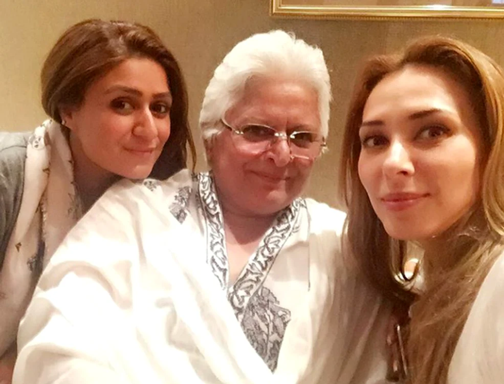 
    Vedeta are câteva ajutoare la BollywoodFoto: Instagram  