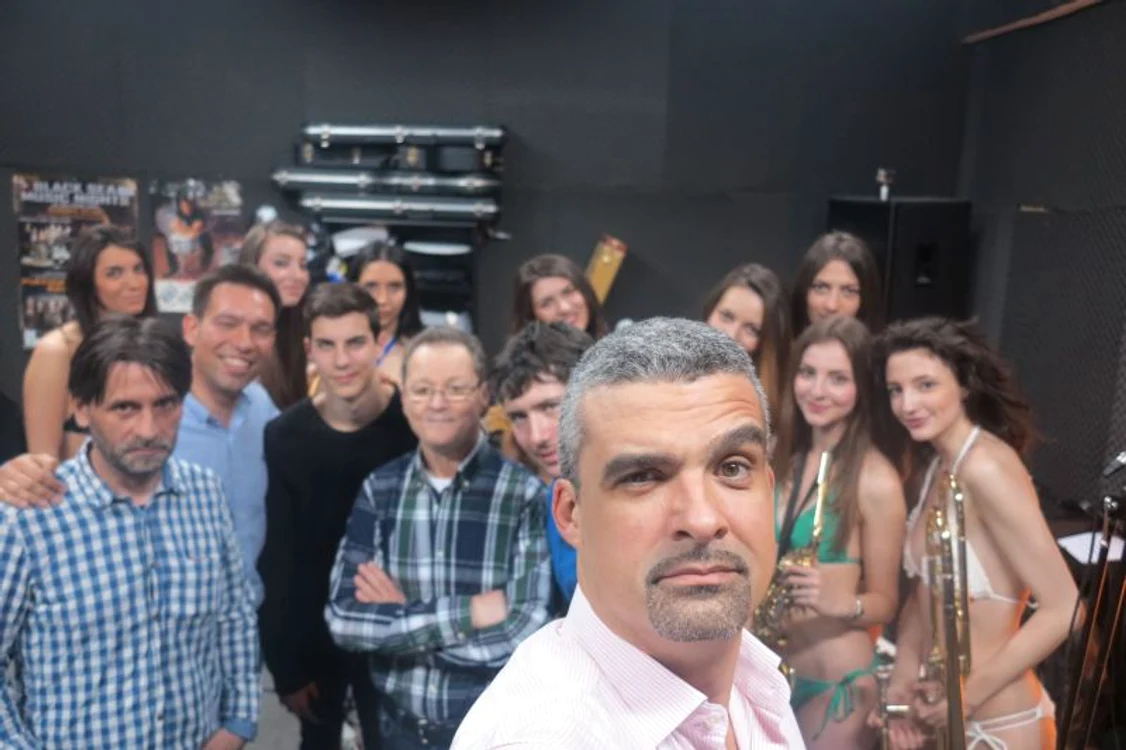 
    Aurelian Temişan, păcălit de colegi de 1 aprilie  