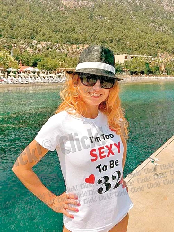 
    Elena Constantin  