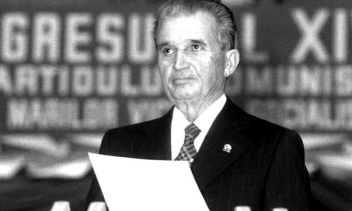 STENOGRAME/ Şedinţa CPEx al PCR din 17 decembrie 1989: Nicolae Ceauşescu vrea să demisioneze, Elena spune că trebuia «să fi tras la picioare şi cei care cădeau să fi fost băgaţi la beci»   jpeg