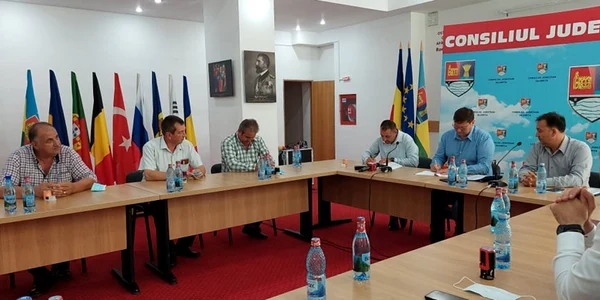 slobozia semnare contracte finanare nerambursabila foto faceb/Marian pavel