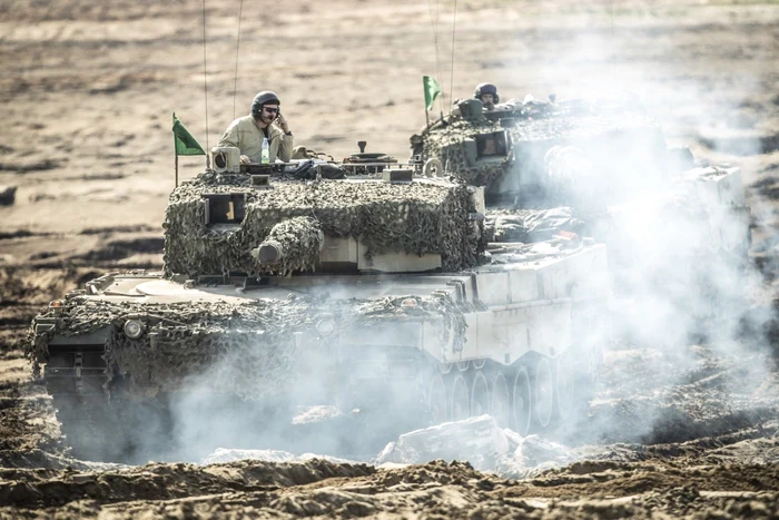 Forţa de reacţie a NATO este un nucleu militar de elită, care cuprinde unităţi terestre, aeriene, maritime şi forţe speciale şi care totalizează aproximativ 6.000 de militari Photo by Sgt. 1st Class Michael O'Brien/Allied Joint Force Command Naples