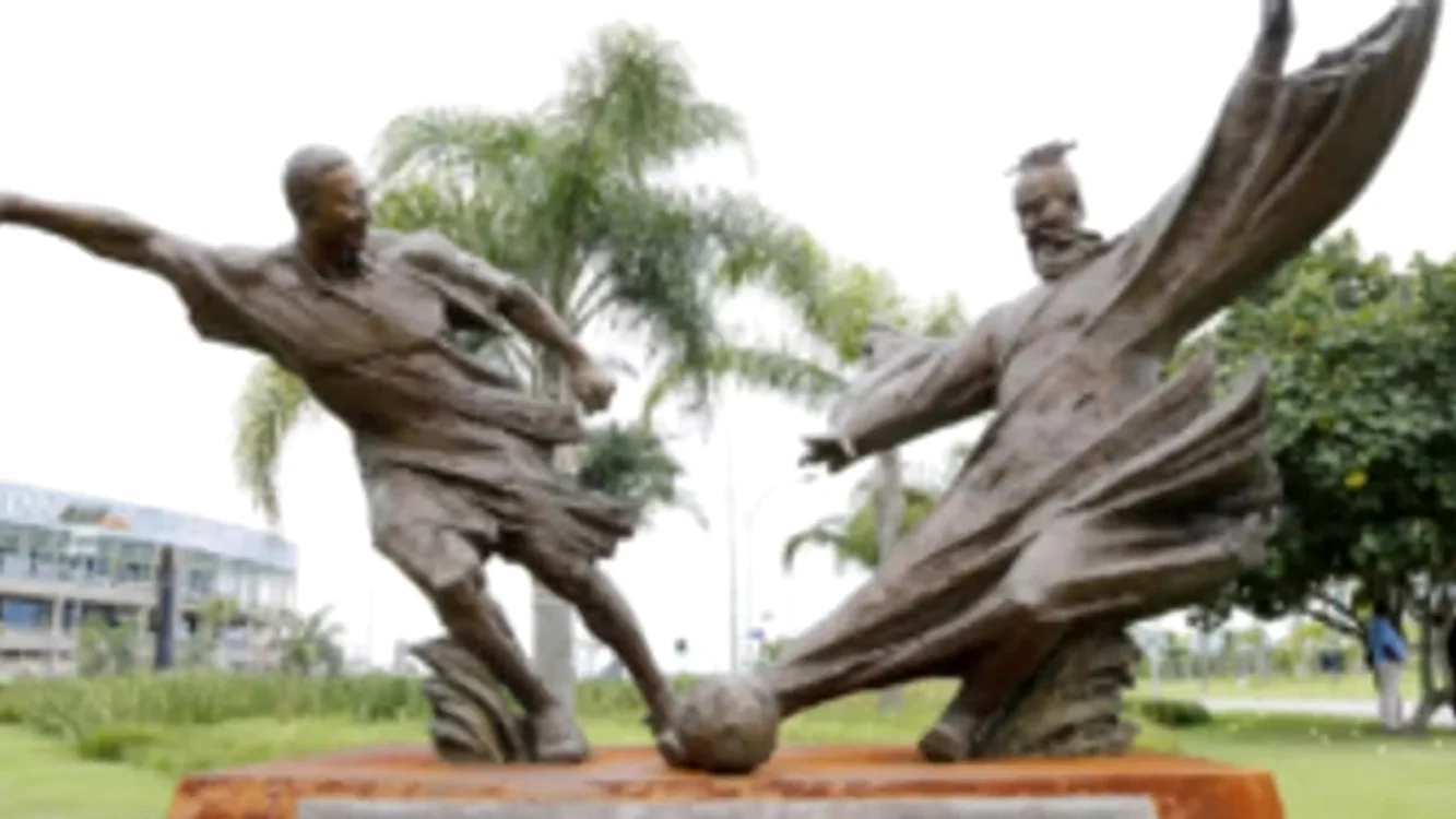Brazilianul are o statuie care produce confuzie FOTO Facebook