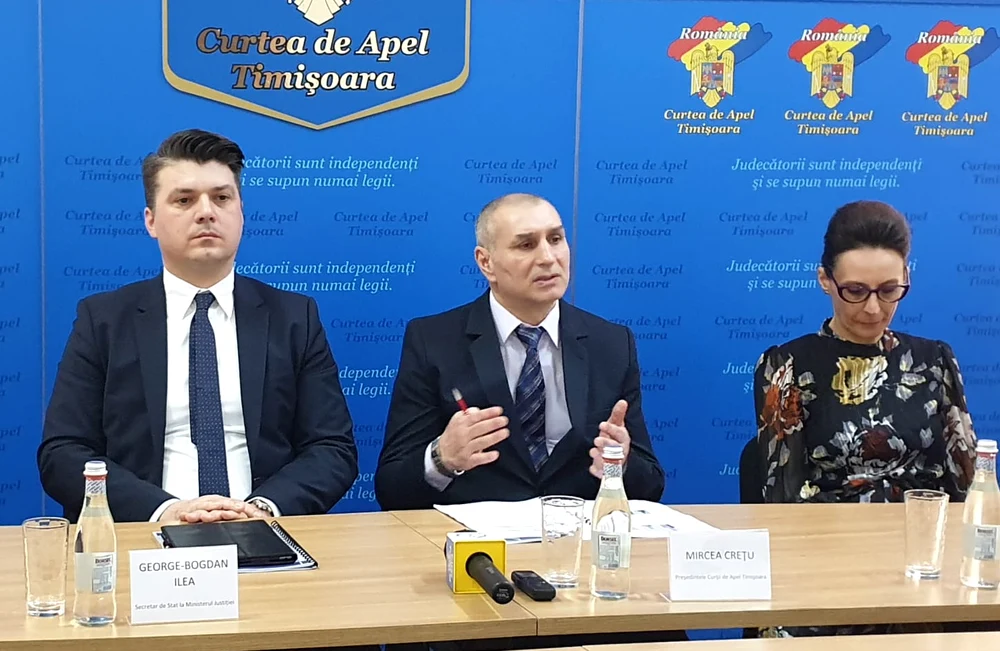 Judecătorul Mircea Crețu (centru) a prezentat raportul de activitate al Curții de Apel Timișoara