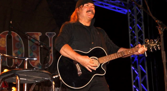 
    Vasile Şeicaru şi-a pierdut în urmă cu nouă ani soţia în urma unei tragedii similarefoto: arhiva personală  