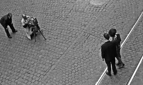 Un ceas pentru artă în expoziţia MARCEL G  LEFRANCQ  Suprarealismul cotidianului jpeg