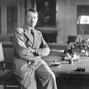 Adolf Hitler, fotografiat de Heinrich Hoffmann, în 1936 (© Das Bundesarchiv Bild 146-1990-048-29A)