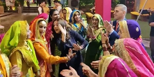 romaniei in india danseaza jpg