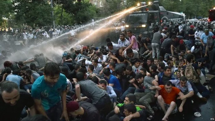 proteste erevan foto via bbc