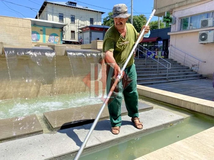 Gelu Pohoaţă a ajutat un bătrân aflat în suferință FOTO: bzi.ro