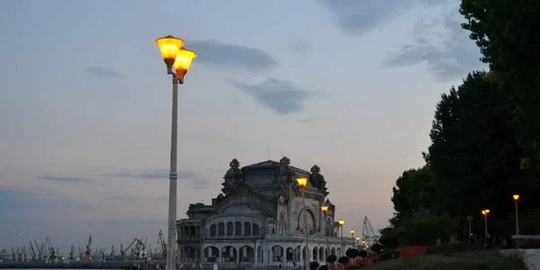 Faleza Cazinoului din Constanta inainte de Ziua Marinei