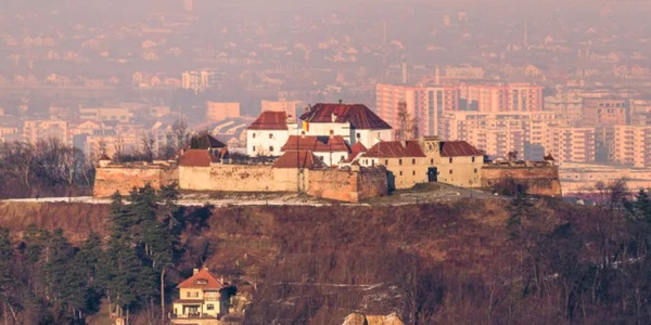 Cetăţuia Braşovului este în dispută de 7 ani săfă să se judece nimic la Înalta Curte FOTO Bună Ziua Braşov