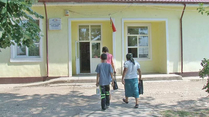 Liceul Tehnologic “Andrei Şaguna”, din comuna Botoroaga, codaş în judeţul Teleorman