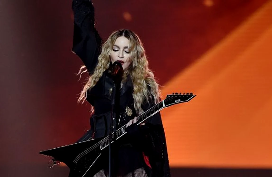 
    Diva a vrut să le aducă un omagiu victimelor care au murit în atentateFoto: Getty  