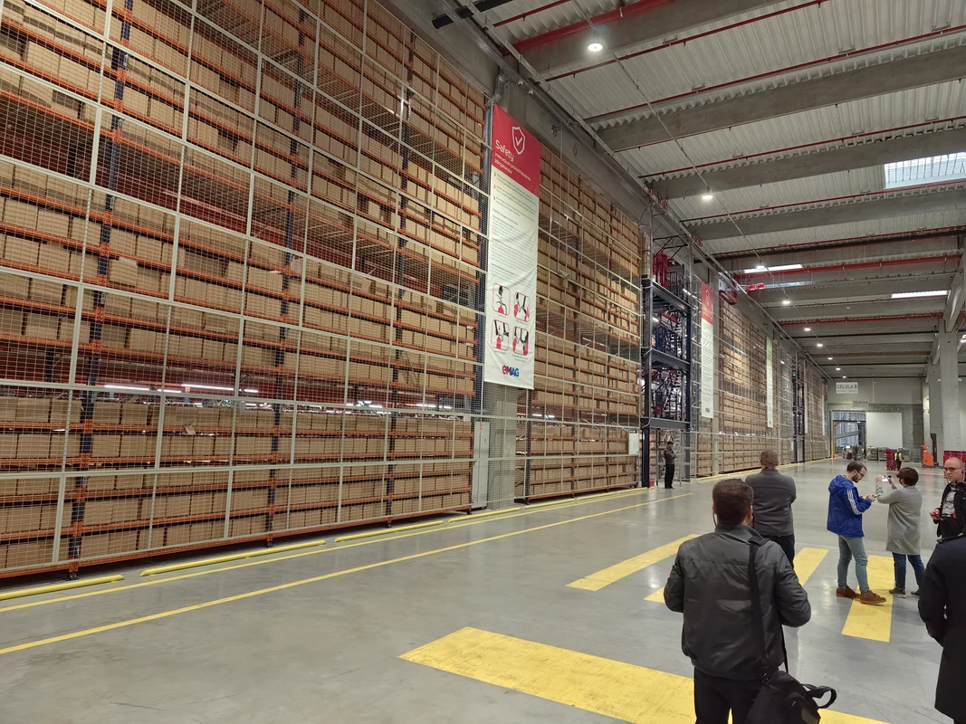 Vizită la centrul logistic de la Joița, Giurgiu, 7 11 2000  FOTO Adrian Pogîngeanu (1) jpg