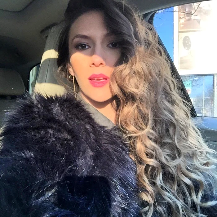 Adela Popescu par lung jpeg