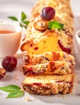 Desert cu prune  Sursa foto shutterstock 2501332815 jpg